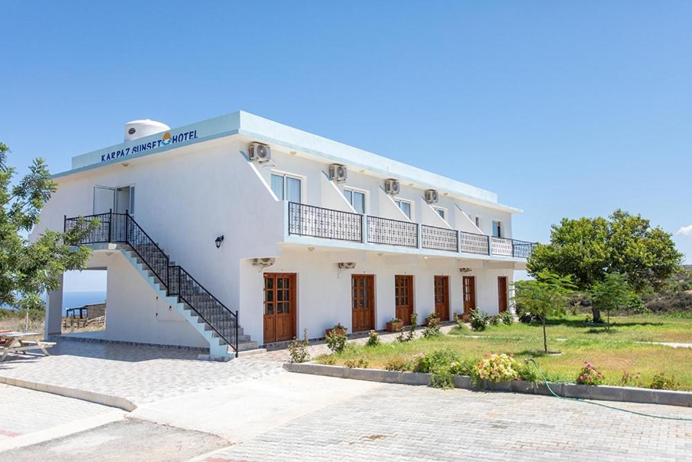 Karpaz Sunset Hotel Rizokarpaso Eksteriør bilde