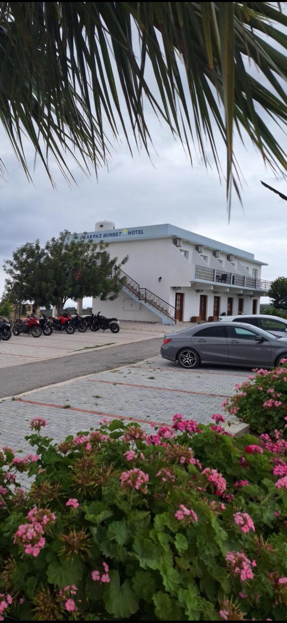 Karpaz Sunset Hotel Rizokarpaso Eksteriør bilde